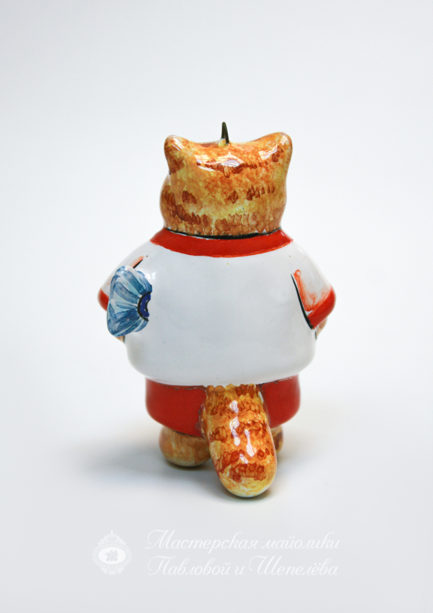 Кот с рыбкой