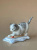 Кошка, играющая клубком