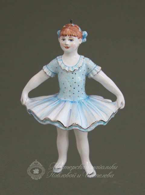 Юная балерина (в голубом цвете)