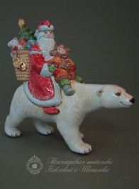 Дед Мороз на белом медведе